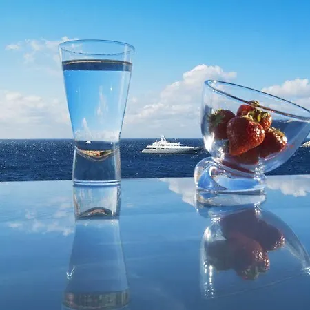 Отель Petasos Chic